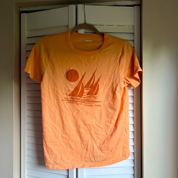 Old Navy Smooth Sailing Graphic Tee - Picture 1 of 6